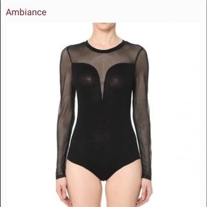 Ambience deep V-sweetheart mesh, round neck, mesh long sleeve
